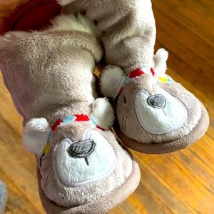 Warm booties lama?